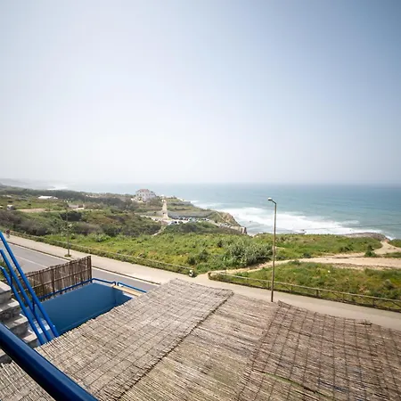 Saltline Surf House 호스텔
